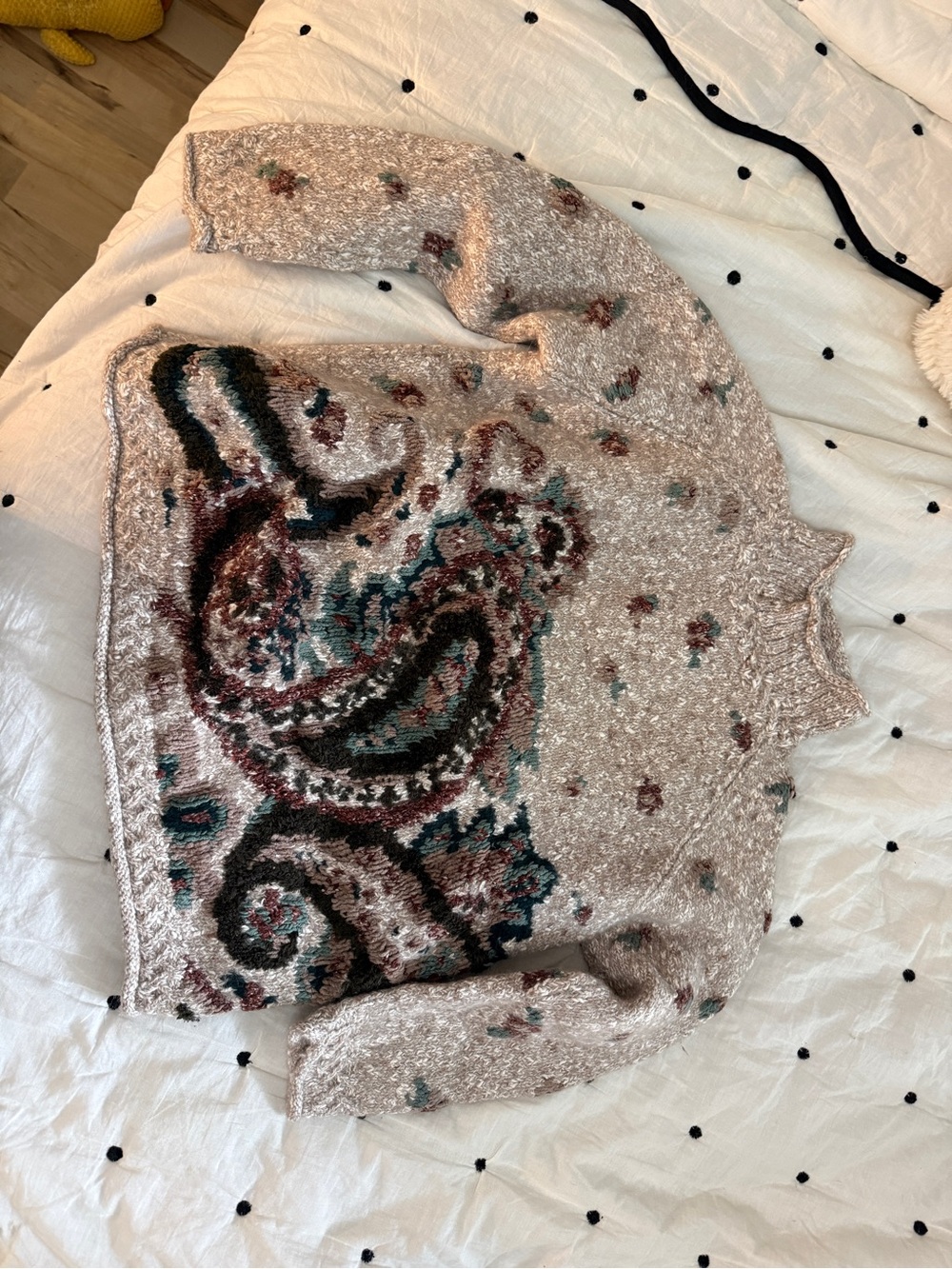 Liz Claiborne Paisley Crewneck Sweater in Blush and Teal